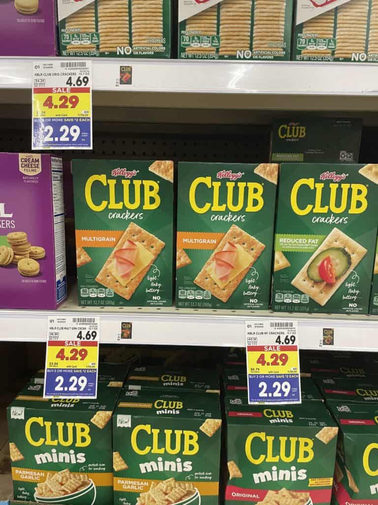 club and town house crackers kroger shelf image (4)