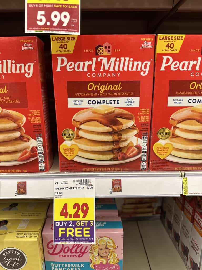 Quaker Instant Oatmeal, Oatmeal, Pearl Milling Pancake and Syrup, Quaker cereals and kroger coffee shelf images